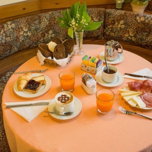 05-garni-ai-serrai-marmolada-colazione